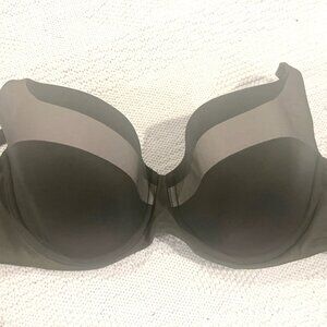 Victoria's Secret/Body by Victoria Bra, size 36DD